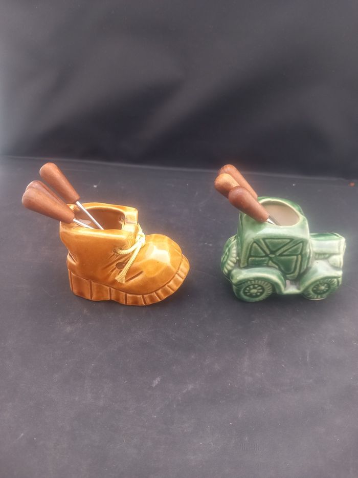 6 Fourchettes à escargots avec leurs supports - photo numéro 2