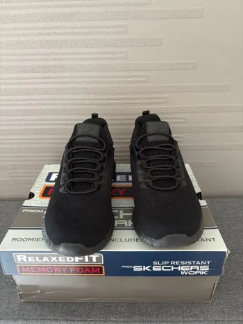 Chaussures Skechers Work – neuves, portées une seule fois