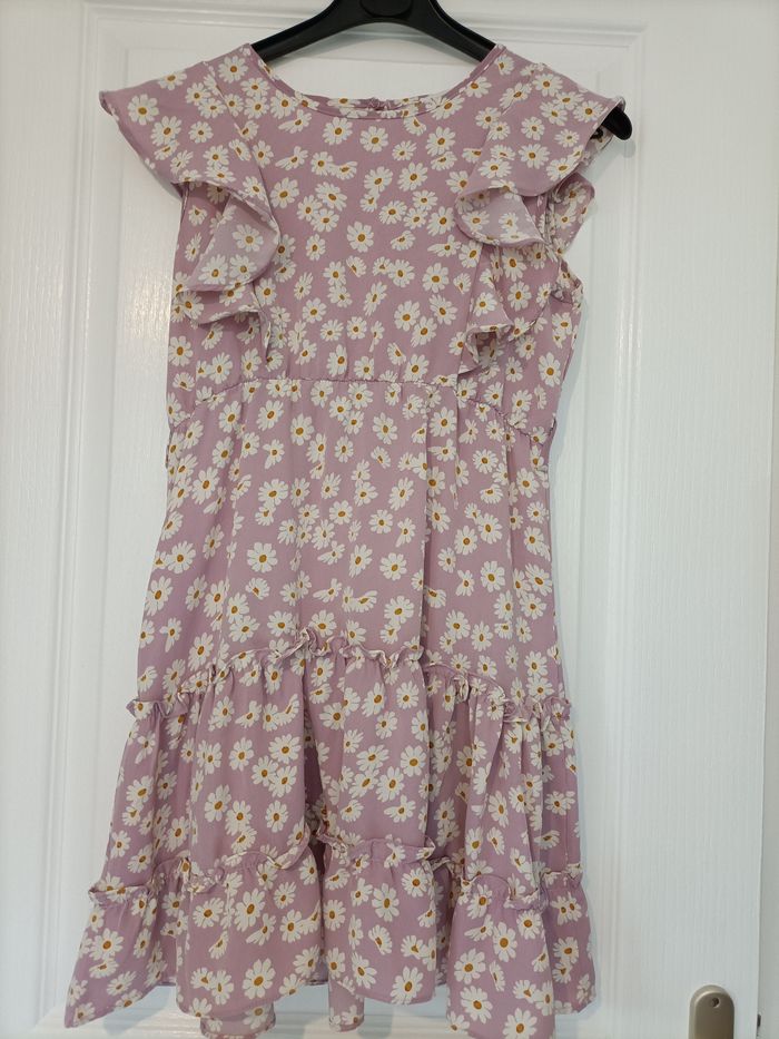 Robe Lila marguerite blanche Loévia 14 ans