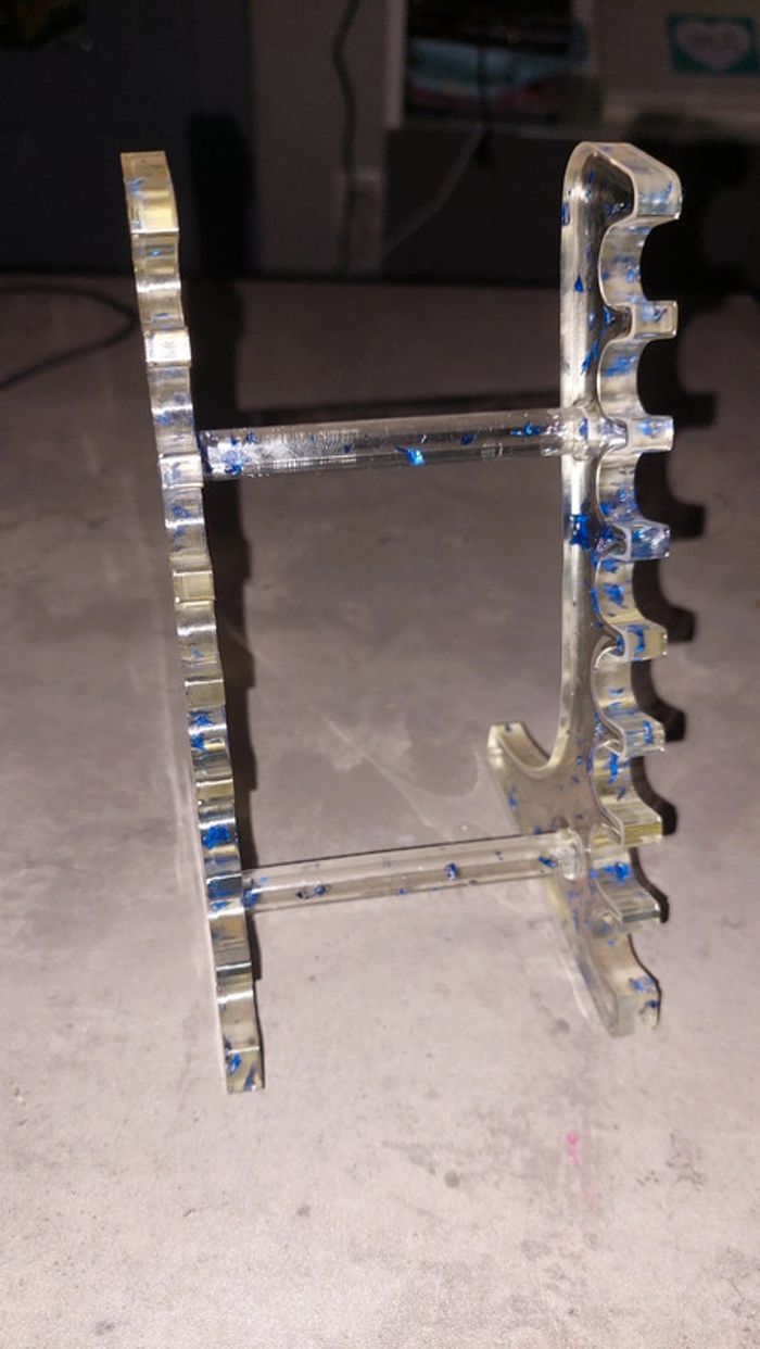 Porte crayon en résine - photo numéro 3