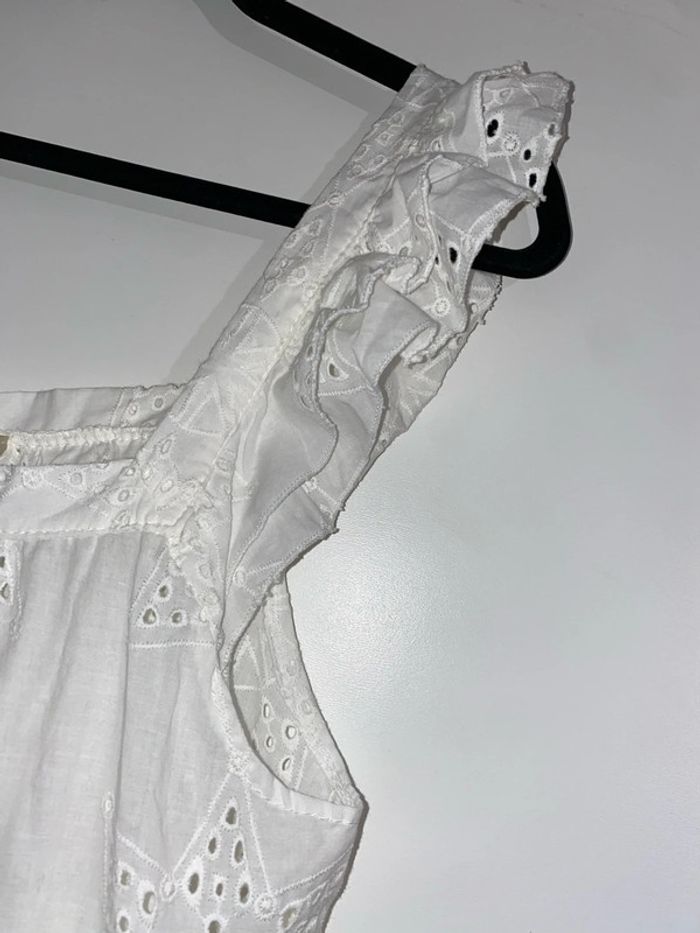 Blouse blanche brodée avec volant Taille M - photo numéro 9