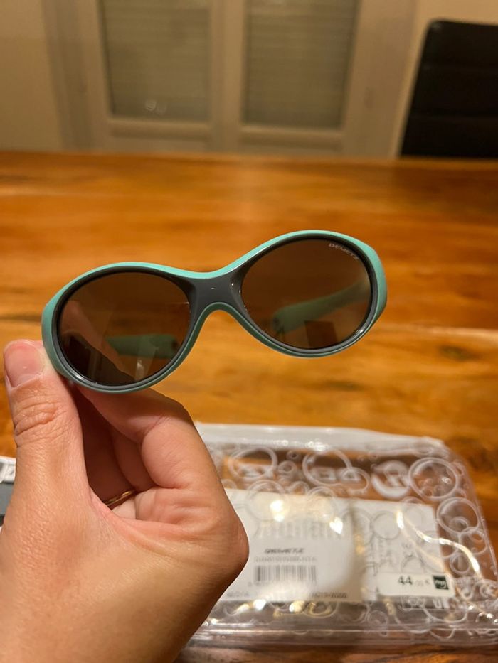 Lunette de soleil bébé bleu - photo numéro 14