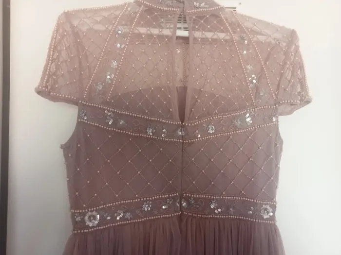 Robe broderie perlée avec paillettes - photo numéro 4