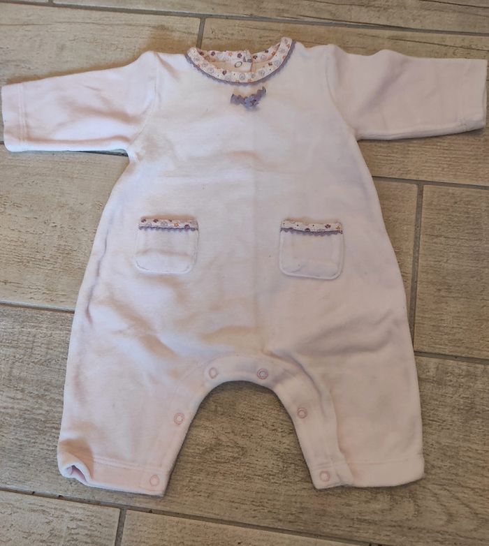 Lot pyjamas et combinaison 1 mois - photo numéro 13