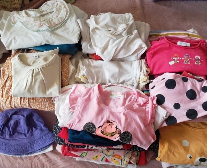 Lot revendeur (100 pièces) 0 à 18 mois fille - photo numéro 2