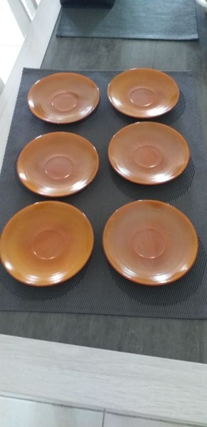 6 soucoupes