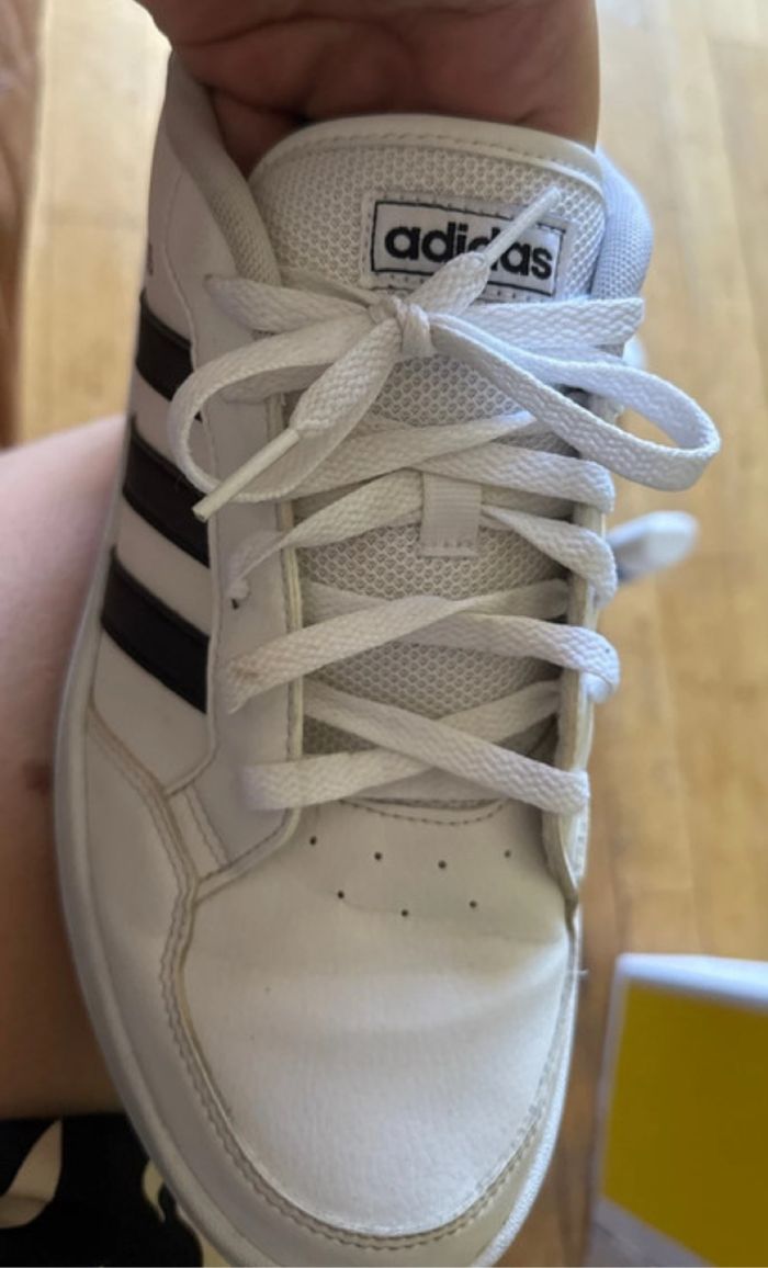 Baskets Adidas blanches - photo numéro 4