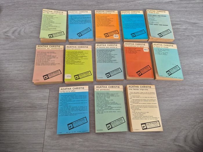 Lot de 13 livres anciens Agatha Christie - photo numéro 2