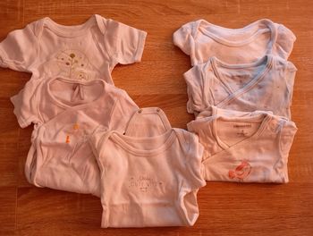 Lot de 6 bodies 6 mois