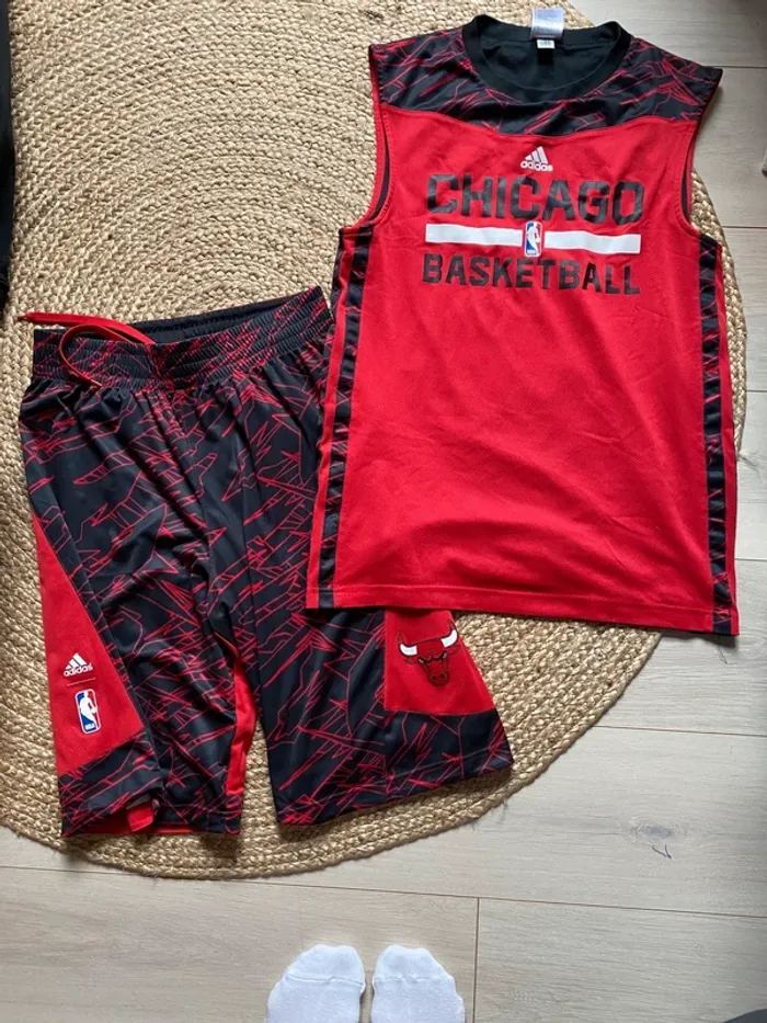 Ensemble NBA Chicago Bulls réversible Adidas + Haut Nike réversible – Taille S – Rare - photo numéro 7