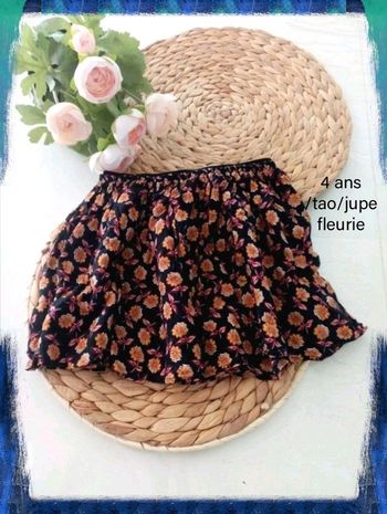 4 ans tao jupe fleurie doublé printemps été /Excellent état