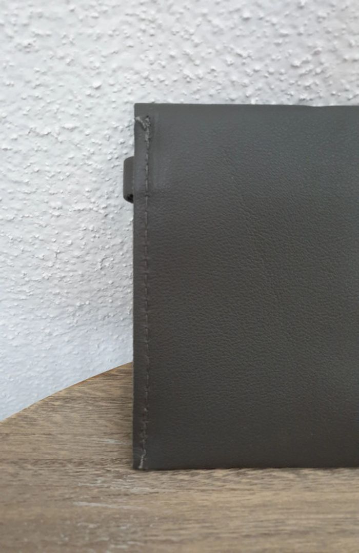 Pochette grise - photo numéro 7