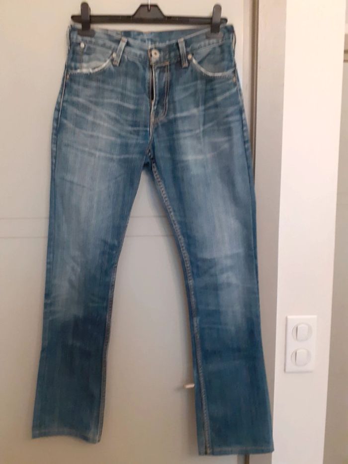 Jean levis