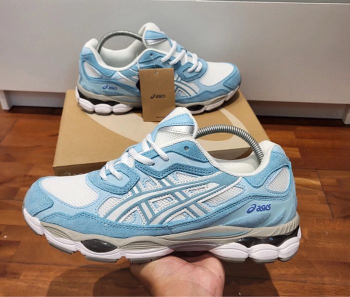 Chaussure Asics gel nyc bleu