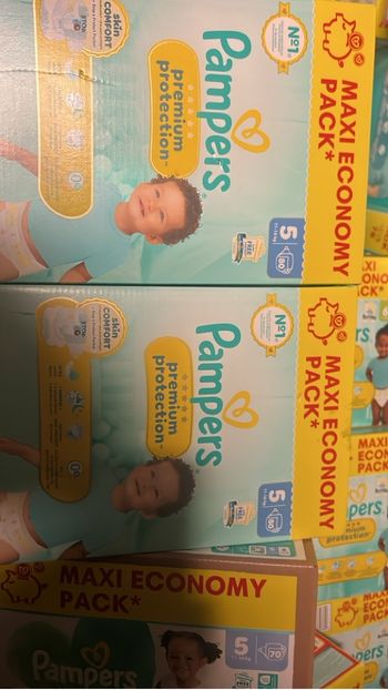 Lot Pampers premium taille 5 
