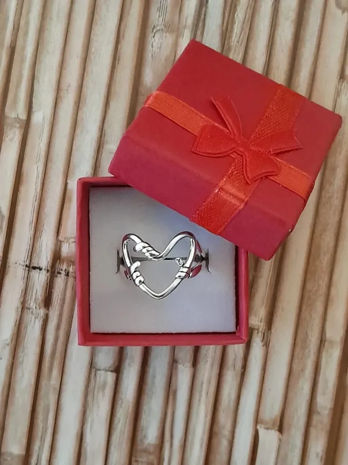 Bague argent 925, coeur couleur argentée,  réglable Pour des doigts allant du 52 au 56 - photo numéro 3