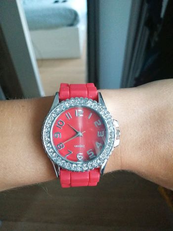 Montre femme rouge