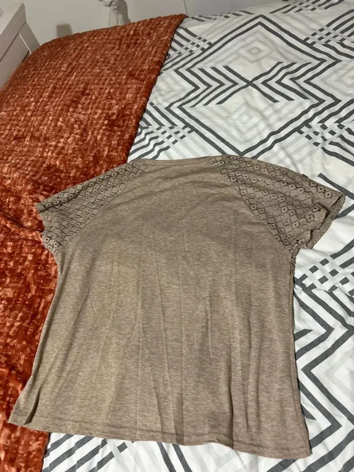 T-shirt taupe - photo numéro 3