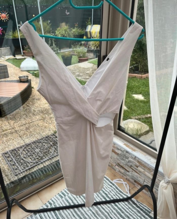 Robe blanche - photo numéro 1