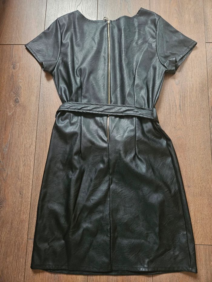 Robe cuir taille M - photo numéro 2