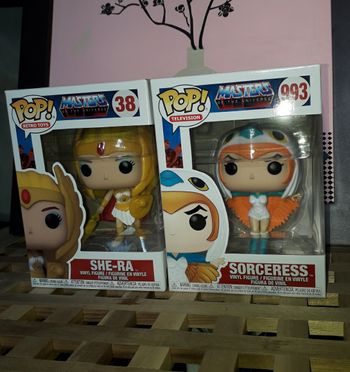 Funko Pop SHE-RA et Sorceress MOTU Masters of the Universe #38 & #993