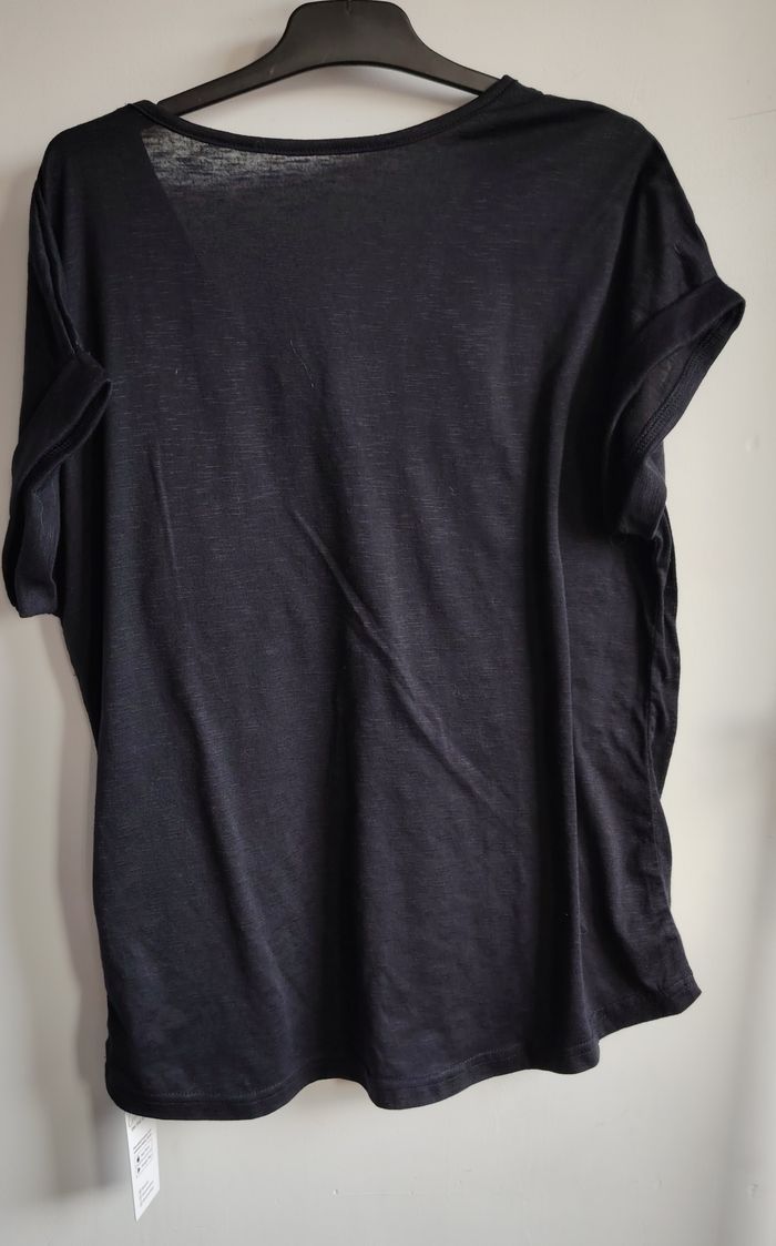 T-shirt noir col V – Cupshe – Taille XS (neuf avec étiquette) - photo numéro 4