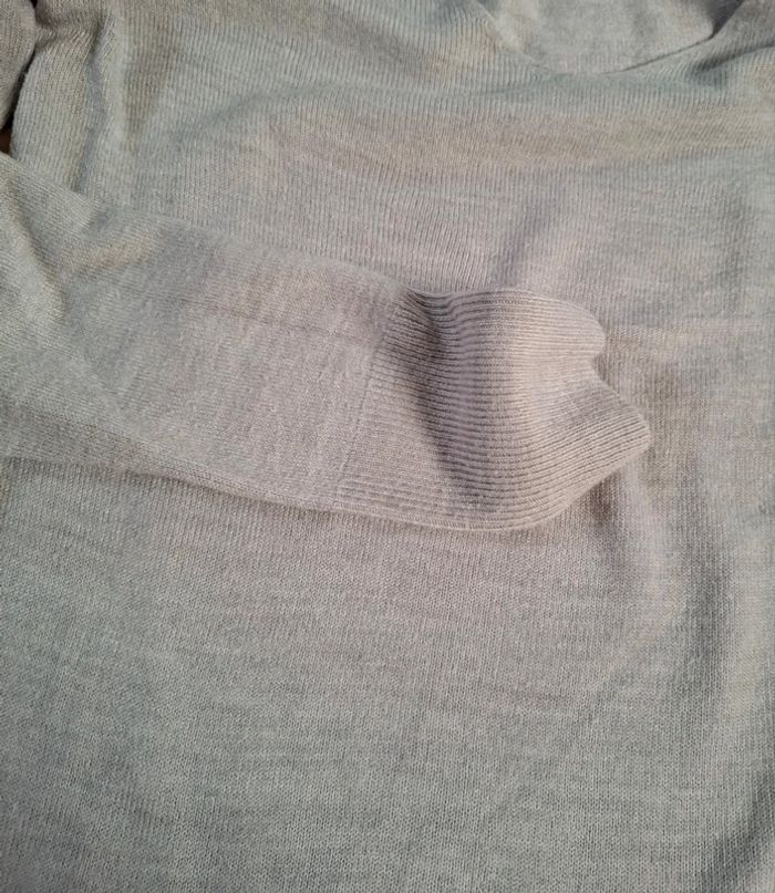 Pull fin gris à col V Gémo taille S - photo numéro 5