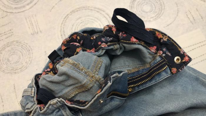 Joli jeans Kiabi 10 ans - photo numéro 3