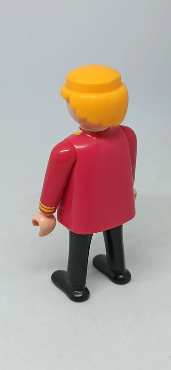 Homme d'hôtel avec cravate bleu playmobil - photo numéro 3