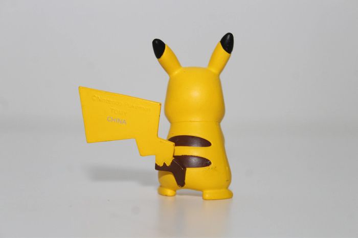 Figurine Pikachu - Pokémon - photo numéro 2