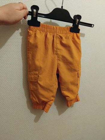 Cargo mixte neuf taille 6mois