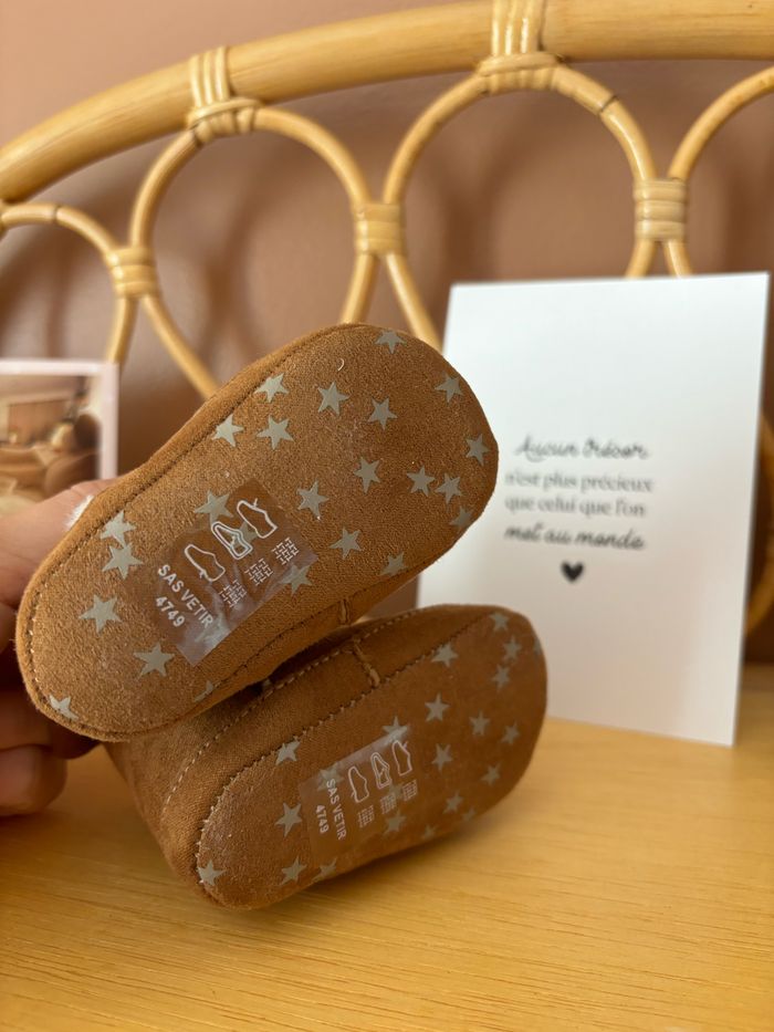 Chaussures bébé  0-3mois - photo numéro 2