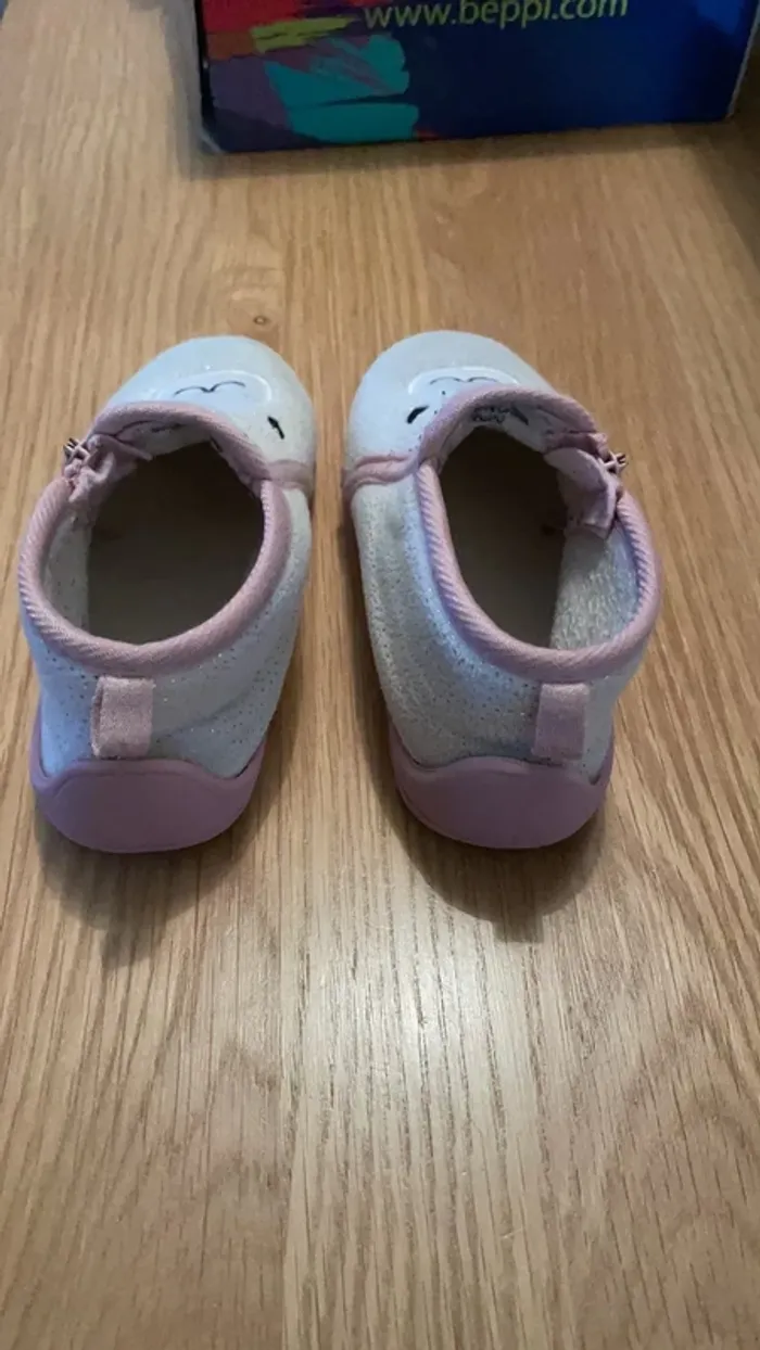 Chaussons filles 24 - photo numéro 2