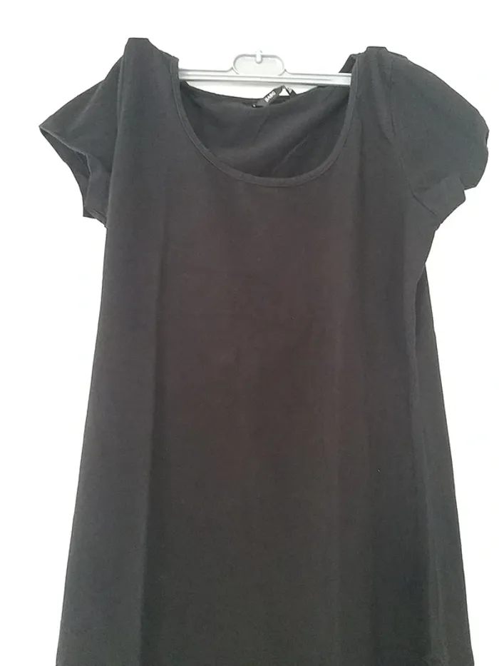 Robe noire moulante en M - photo numéro 2