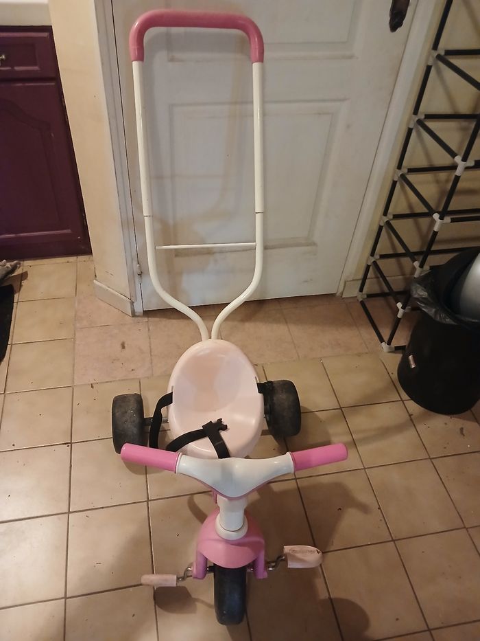 Tricycle smoby - photo numéro 2
