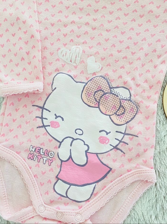 Body Bébé Hello Kitty 6 mois - photo numéro 2