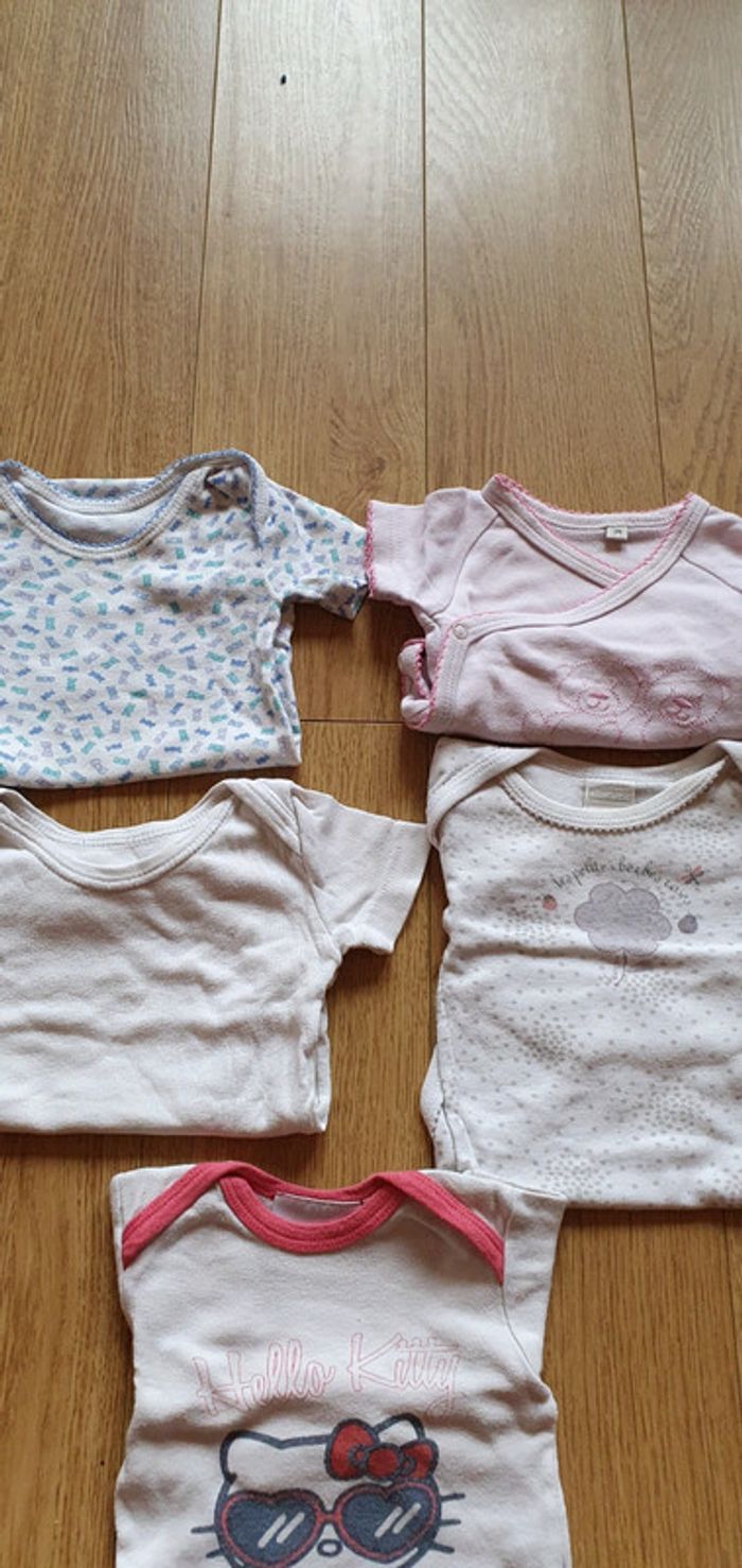 5 bodies manches courtes 3 mois