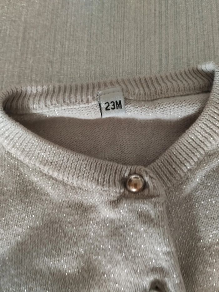 Jolie gilet gris brillant taille 23 mois - photo numéro 3