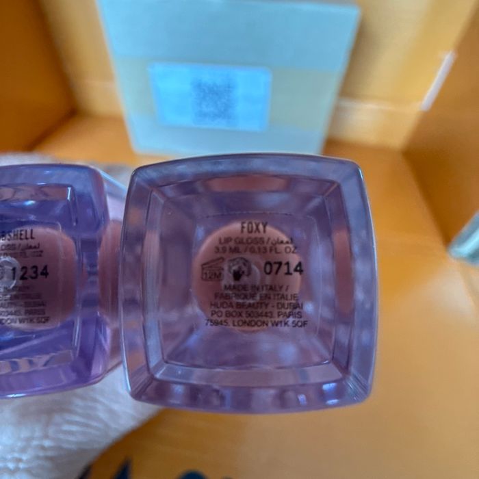 Gloss hudabeauty lot de 2 Gloss neuf faux filler - photo numéro 2