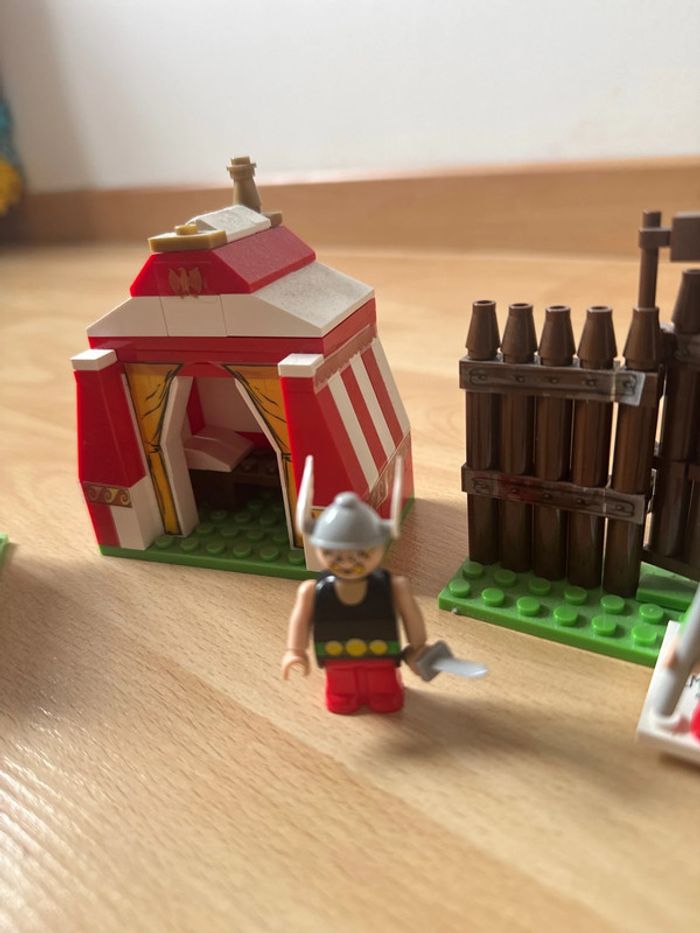 Lot lego Astérix et obélix et idefix avec gaulois - photo numéro 2