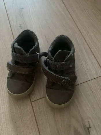 Chaussures taille 22