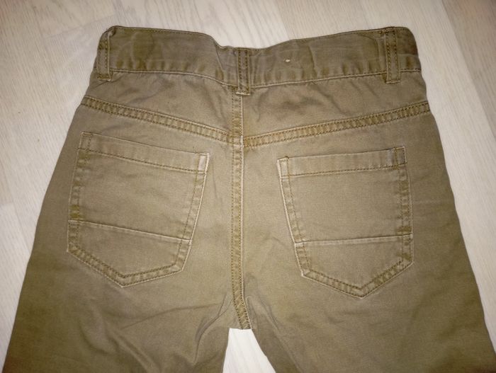 Pantalon kaki clair regular fit Kiabi
T. 8 ans - photo numéro 3