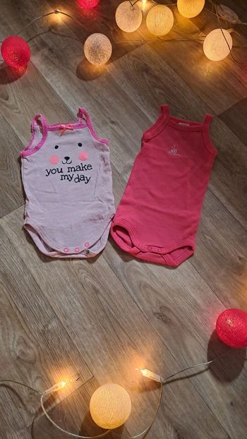 Lot de 2 bodies débardeurs Petit Bateau taille 1 3 mois
