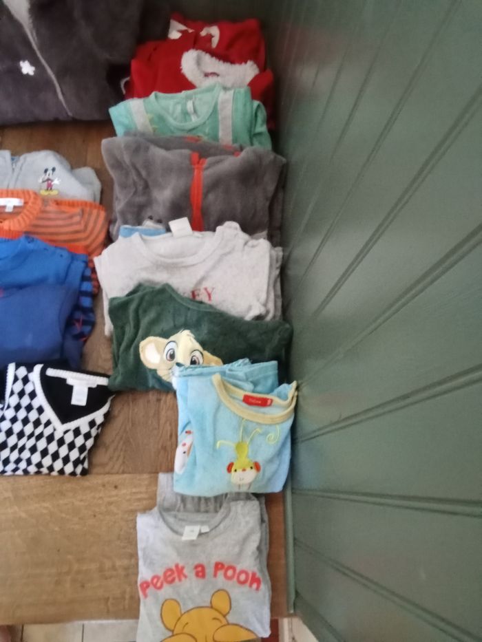Lot vêtements garçon 18 mois - photo numéro 2