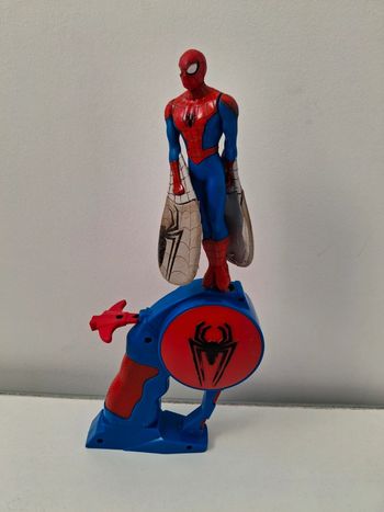 Figurine Spiderman volante