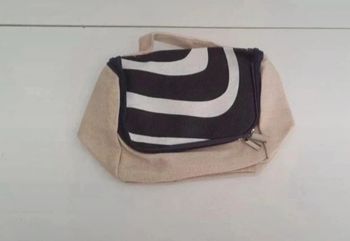 Trousse neuve Yves Rocher 