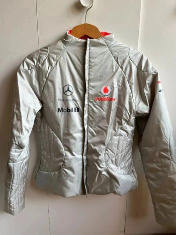Veste Vodafone McLaren Mercedes F1 Team Taille S pour femme