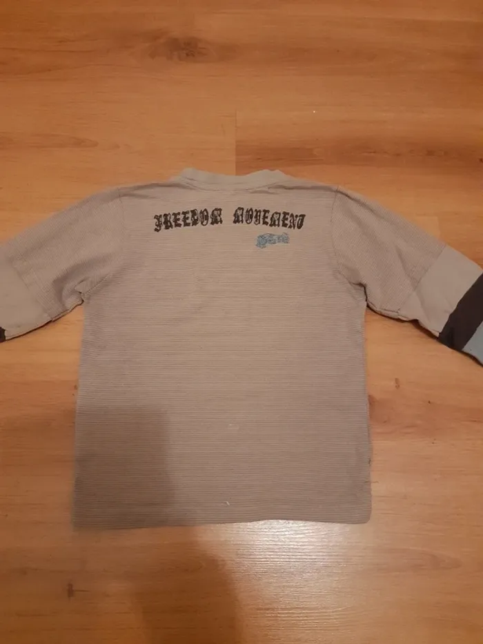 Tee-shirt manche longue garçons taille 8 ans - photo numéro 3