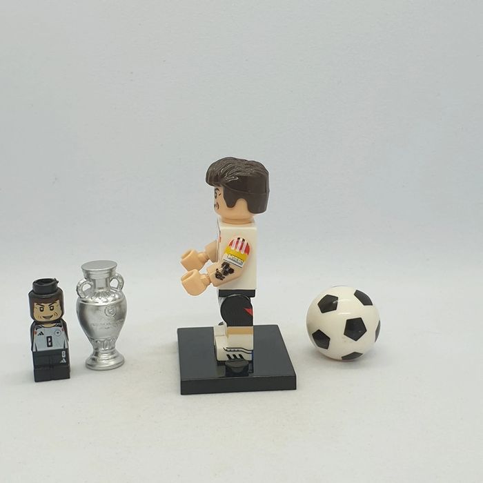 🎽 Figurine Footballeur Allemand - Toni Kroos - (Style Lego) 🎽 - photo numéro 2