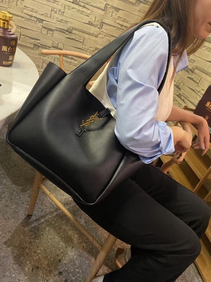 Yves Saint Laurent  Hobo - photo numéro 9